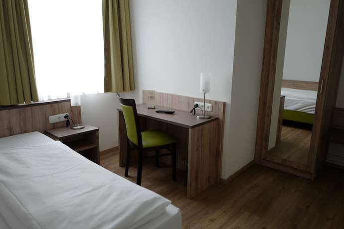 Imagen de la habitación del Hotel Gasthof Stern, Gersthofen. Foto 16
