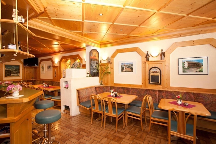 Imagen del bar/restaurante del Hotel Gasthof Stern, Vandans. Foto 6