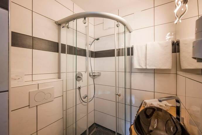 Imagen de la habitación del Hotel Gasthof Zellerstuben. Foto 13