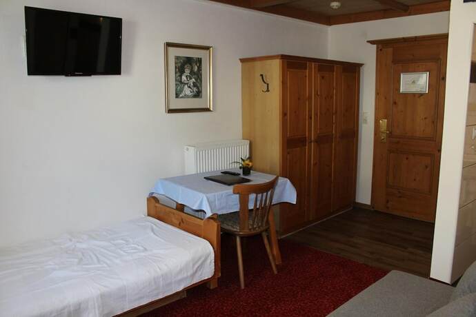Imagen de la habitación del Hotel Gasthof Zellerstuben. Foto 14