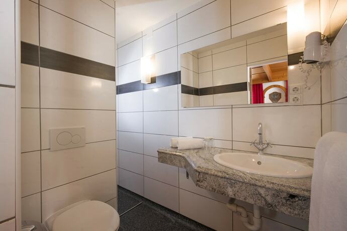 Imagen general del Hotel Gasthof Zellerstuben. Foto 5