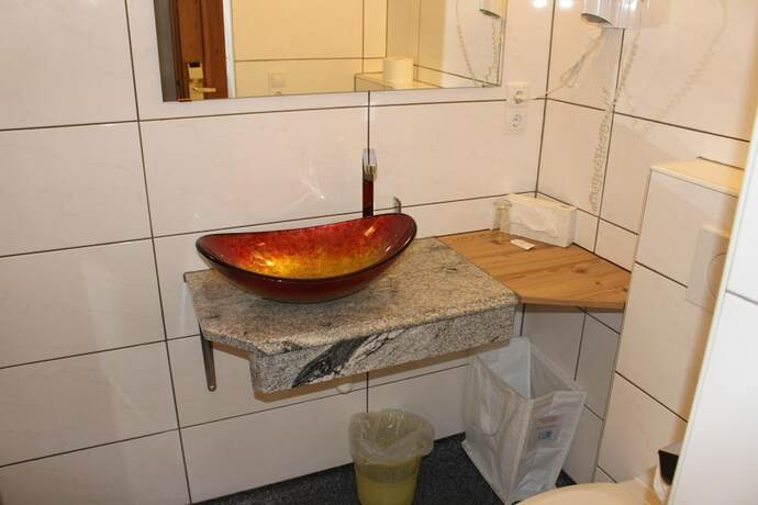 Imagen de la habitación del Hotel Gasthof Zellerstuben. Foto 20