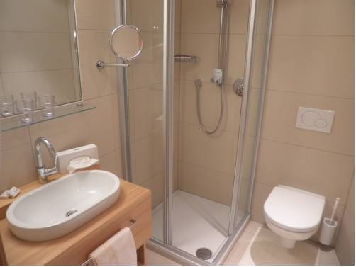 Imagen de la habitación del Hotel Gasthof Zum Goldenen L&ouml;wen. Foto 2