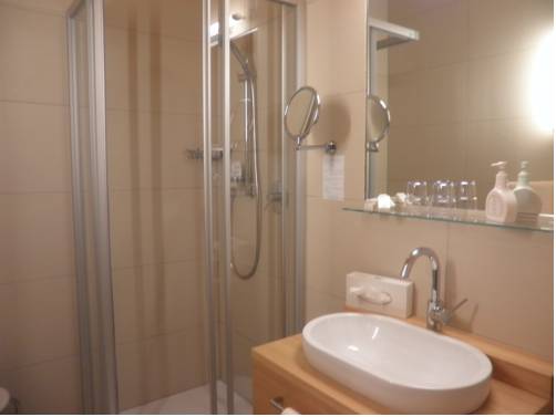 Imagen de la habitación del Hotel Gasthof Zum Goldenen L&ouml;wen. Foto 15