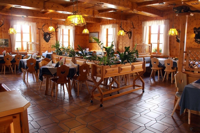 Imagen del bar/restaurante del Hotel Gasthof Zum J&auml;gerwirt. Foto 2