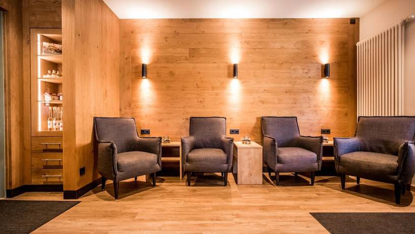 Imagen de los interiores del Hotel - Gasthof Zur Rose. Foto 20