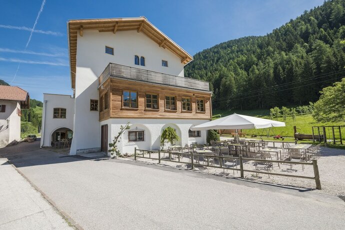 Imagen general del Hotel Gasthof zum Hirschen, Senale San Felice. Foto 1