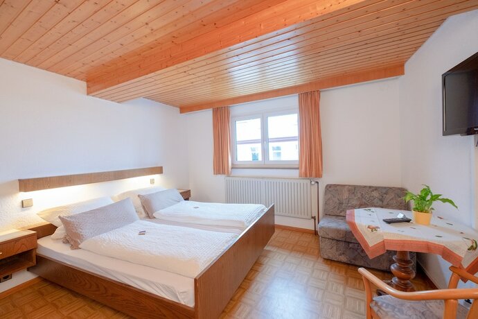 Imagen de la habitación del Hotel Gasthof zum Ochsen, V&ouml;hrenbach. Foto 20