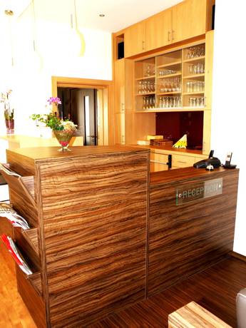 Imagen de los interiores del Hotel Gasthof zum Schwarzen B&auml;ren. Foto 17