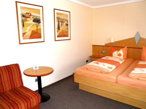Imagen de la habitación del Hotel Gasthof zum Schwarzen B&auml;ren. Foto 8