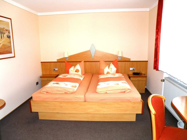 Imagen de la habitación del Hotel Gasthof zum Schwarzen B&auml;ren. Foto 16