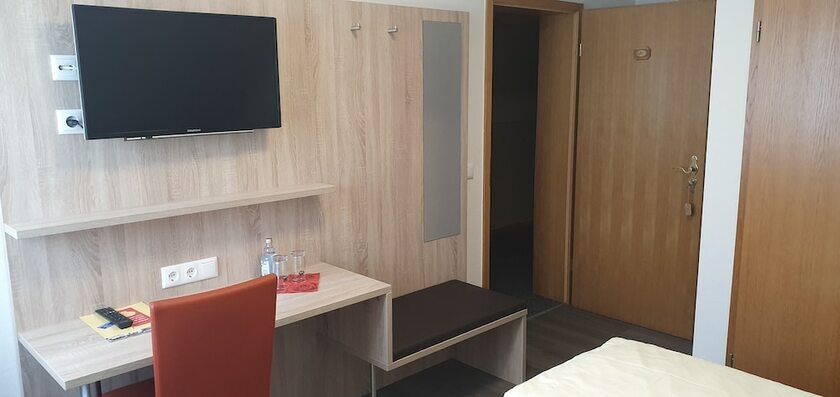 Imagen de la habitación del Hotel Gasthof zur Sonne, R&ouml;fingen. Foto 15