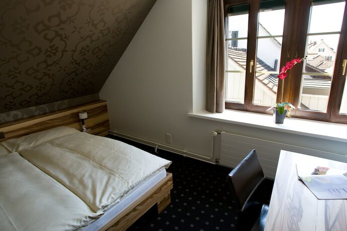 Imagen de la habitación del Hotel Gasthof zur Sonne, St&auml;fa. Foto 15