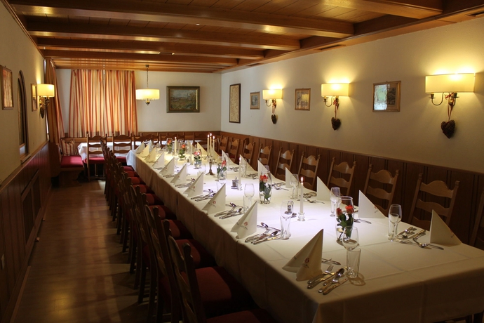 Imagen del bar/restaurante del Hotel Gasthof-Hotel Hartlwirt. Foto 2