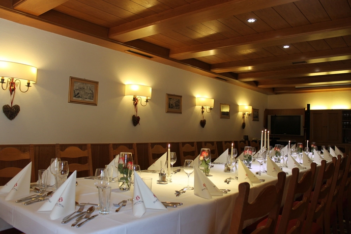 Imagen del bar/restaurante del Hotel Gasthof-Hotel Hartlwirt. Foto 4