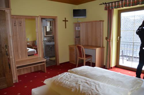 Imagen de la habitación del Hotel Gasthof-pension Urzn. Foto 10