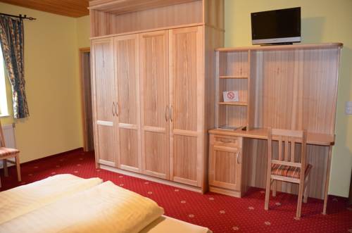 Imagen de la habitación del Hotel Gasthof-pension Urzn. Foto 13