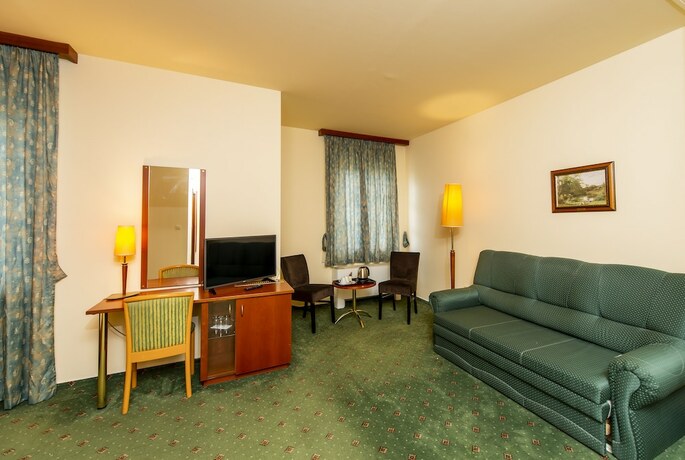 Imagen de la habitación del Hotel Gastland M0 and Conference Center. Foto 18