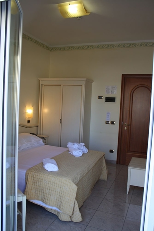 Imagen de la habitación del Hotel Gaston. Foto 12