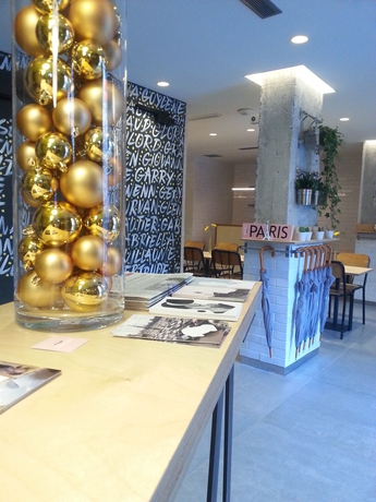 Imagen de los interiores del Hotel Gaston, Palacio de Congresos. Foto 12