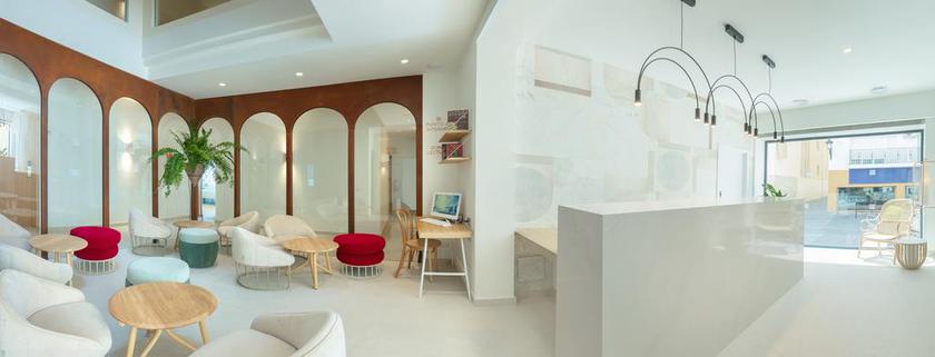 Imagen de los interiores del Hotel Gastrohotel RH Canfali. Foto 14