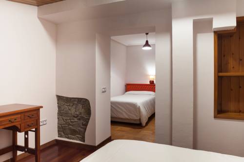 Imagen de la habitación del Hotel Gastron&oacute;mico Cabo Vid&iacute;o. Foto 8