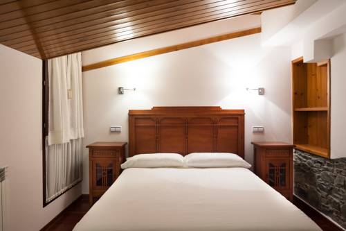 Imagen de la habitación del Hotel Gastron&oacute;mico Cabo Vid&iacute;o. Foto 9