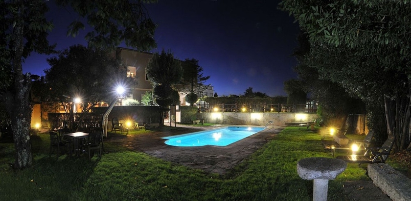 Imagen de la piscina del Hotel Gastronómico Casa Rosalia. Foto 19