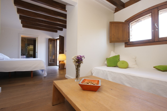 Imagen de la habitación del Hotel Gastronómico Mas Mariassa. Foto 6