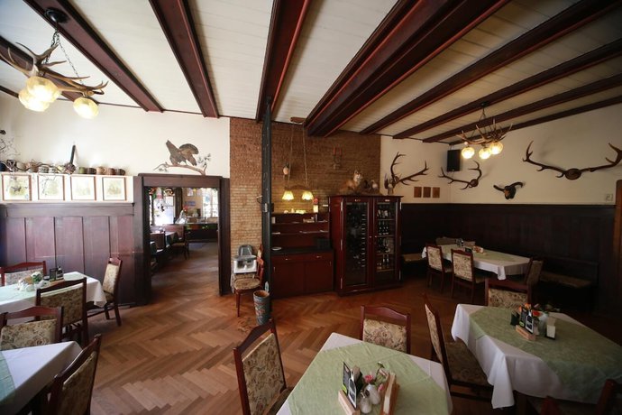Imagen del bar/restaurante del Hotel Gastst&auml;tte and Pension Lichtenhainer Wasserfall. Foto 6