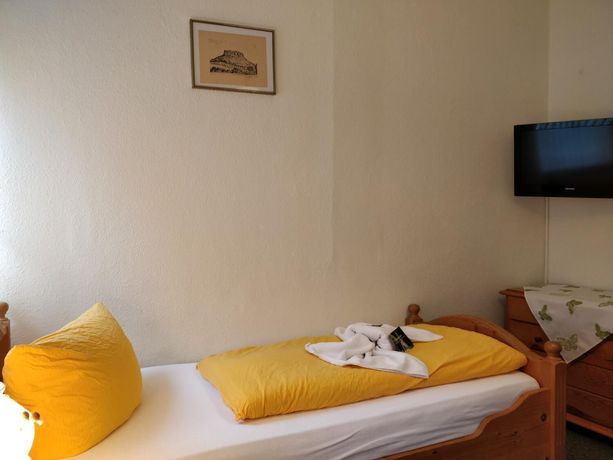 Imagen de la habitación del Hotel Gastst&auml;tte and Pension Lichtenhainer Wasserfall. Foto 14