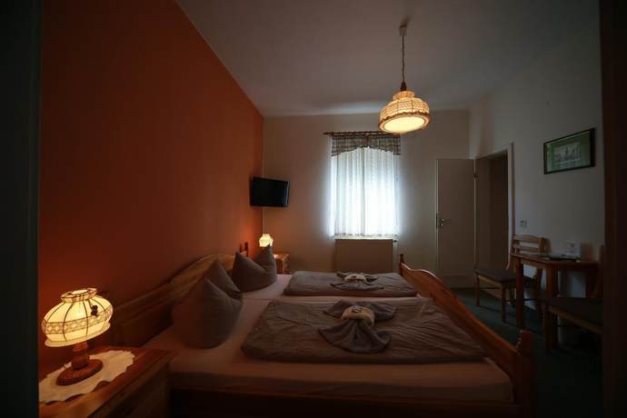 Imagen de la habitación del Hotel Gastst&auml;tte and Pension Lichtenhainer Wasserfall. Foto 16