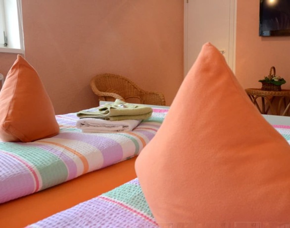 Imagen de la habitación del Hotel Gastst&auml;tte and Pension Zur Krone. Foto 4