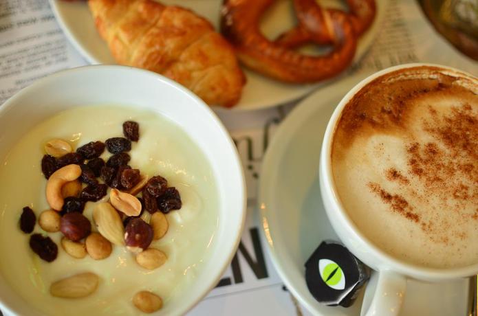 Imagen del bar/restaurante del Hotel Gat Point Charlie Berlin. Foto 4