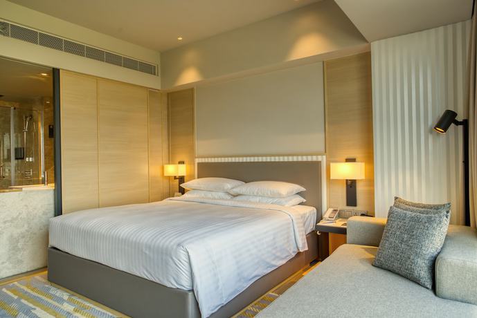 Imagen de la habitación del Hotel Gateway Ahmedabad Sindhu Bhavan. Foto 11