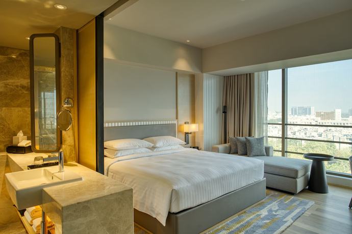 Imagen de la habitación del Hotel Gateway Ahmedabad Sindhu Bhavan. Foto 12