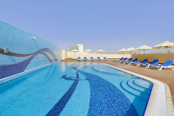Imagen de la piscina del Hotel Gateway, Dubai. Foto 19