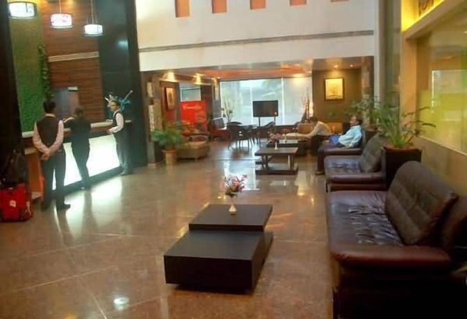 Imagen de los interiores del Hotel Gateway Grandeur. Foto 16