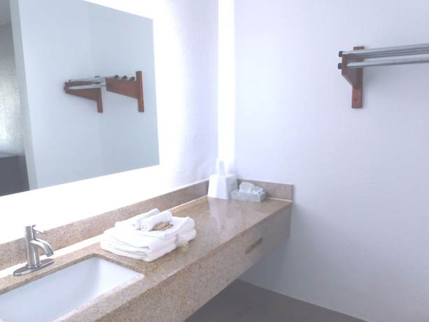 Imagen de la habitación del Hotel Gateway Inn - Savannah. Foto 5