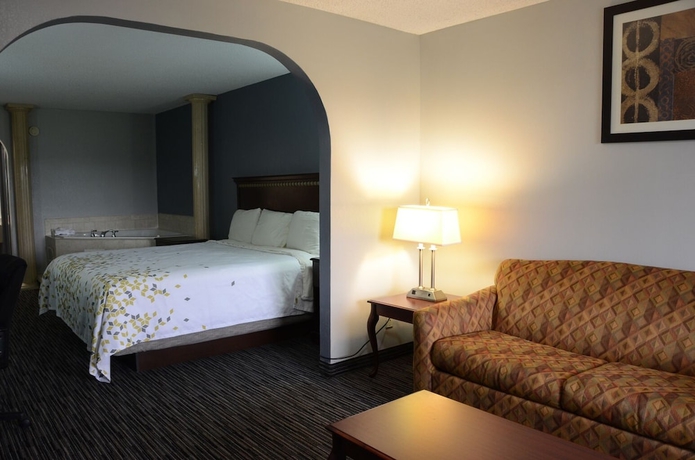 Imagen de la habitación del Hotel Gateway Inn and Suites, Clarksville. Foto 6