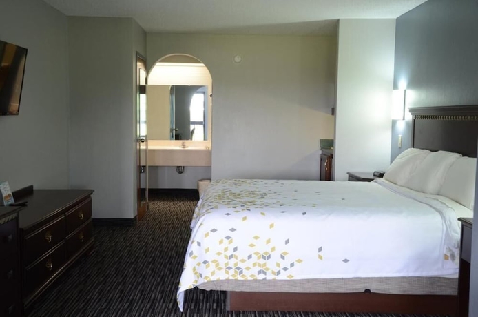 Imagen de la habitación del Hotel Gateway Inn and Suites, Clarksville. Foto 10