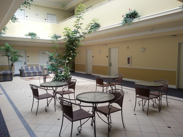 Imagen de los interiores del Hotel Gateway Inn and Suites San Francisco Sfo Airport. Foto 15