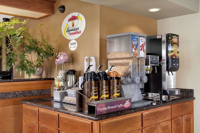 Imagen de los interiores del Hotel Gateway Inn and Suites, Springfield. Foto 18