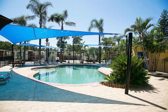 Imagen de la piscina del Hotel Gateway Lifestyle Birubi Beach. Foto 23
