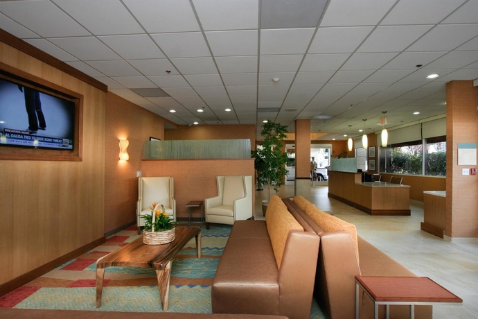 Imagen de los interiores del Hotel Gateway Santa Monica. Foto 10