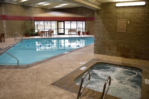 Imagen general del Hotel Gateway and Conference Center. Foto 2