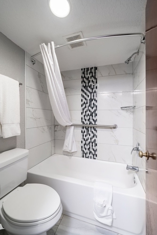 Imagen de la habitación del Hotel Gator Town Inn. Foto 2
