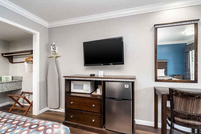 Imagen de la habitación del Hotel Gator Town Inn. Foto 4