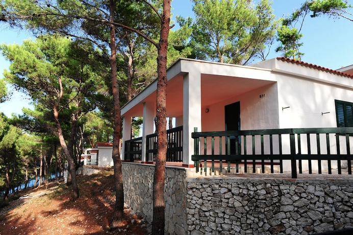 Imagen general del Hotel Gattarella Family Resort - Self-catering Accommodations In The Pinewood. Foto 2