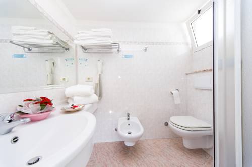 Imagen de la habitación del Hotel Gaudia. Foto 7